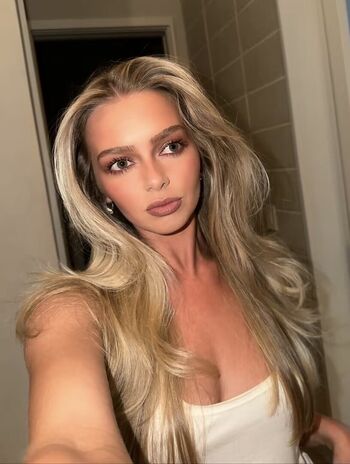 Samantha Riehl