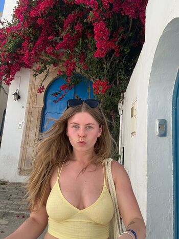 Full leaked Samantha s library private photo