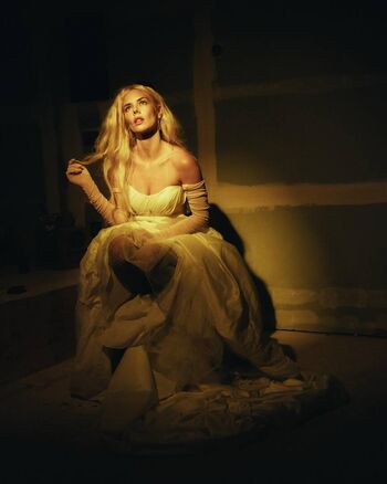 Full leaked Samara weaving page private onlyfans photo