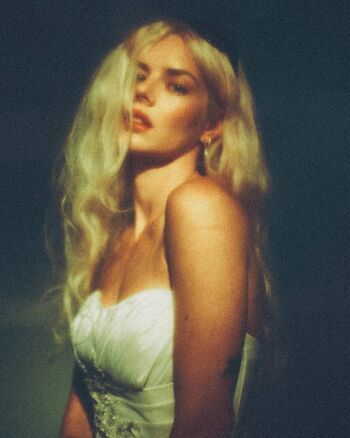 Full leaked Samara weaving page private onlyfans photo