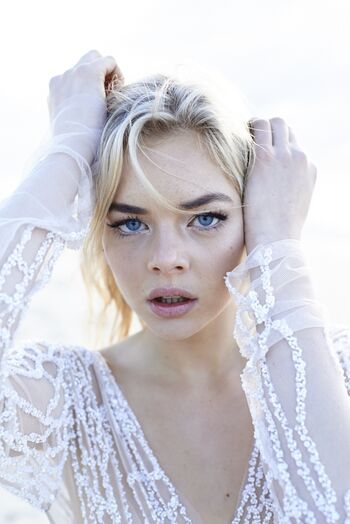 Full leaked Samara weaving private photo