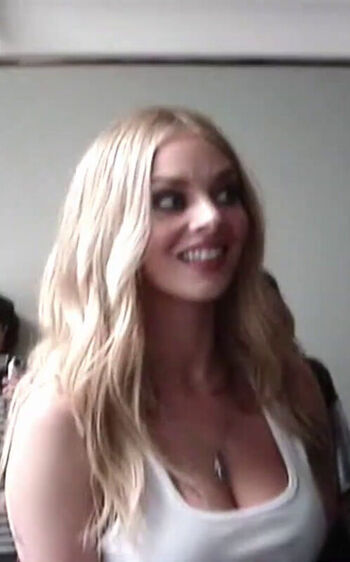 Full leaked Samara weaving page private photo