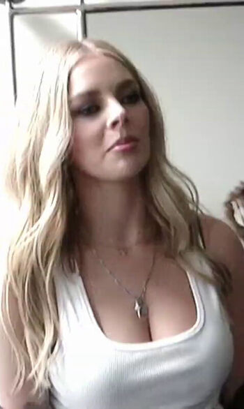 Full leaked Samara weaving page private photo