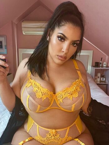 Full leaked Samira private photo