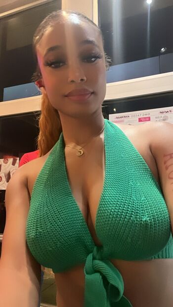 Full leaked Samone private photo