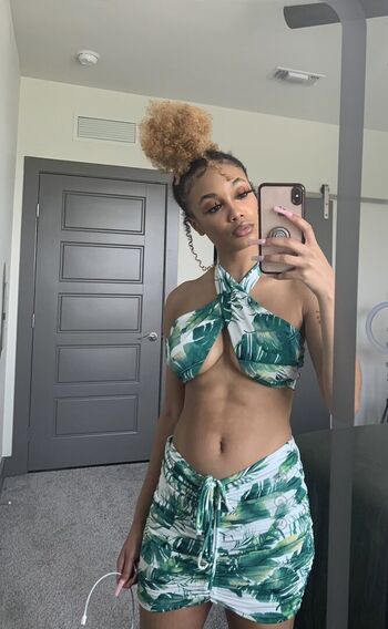 Full leaked Samone private photo