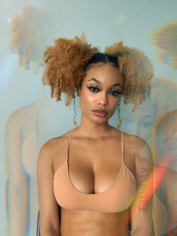 Full leaked Samone private photo