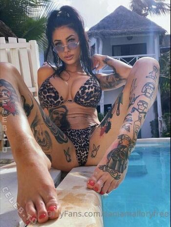 Full leaked Sania mallory private onlyfans photo