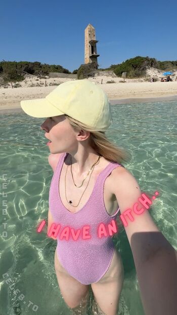 Full leaked Saniskates private photo