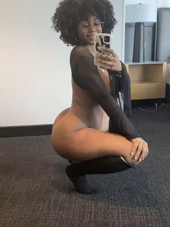Full leaked Santassweetest private photo