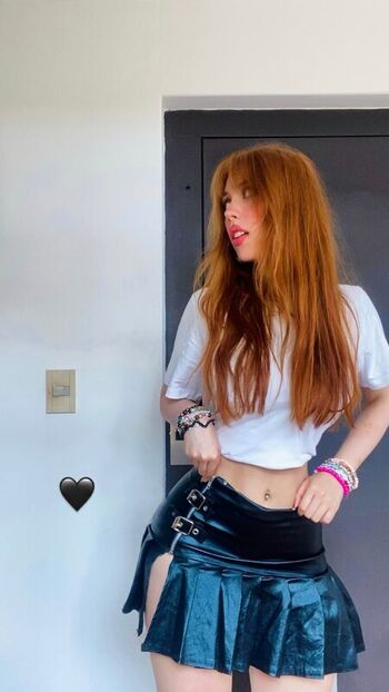 Full leaked Santvangie private photo