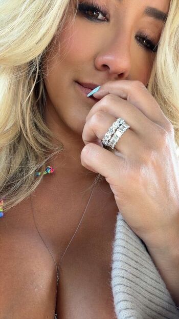 Full leaked Sara blake cheek private photo