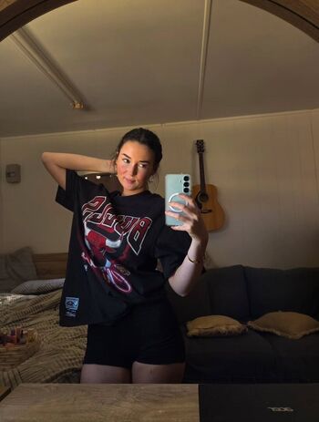 Full leaked Sara blane private onlyfans photo