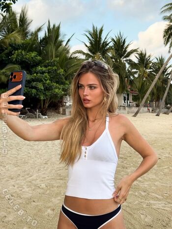 Full leaked Sara crumbeleg private onlyfans photo