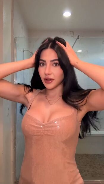 Full leaked Sara hesri private photo