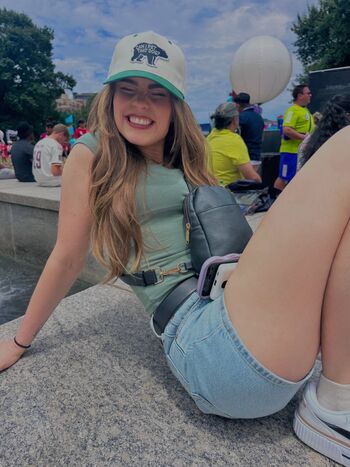 Sara Hopkins