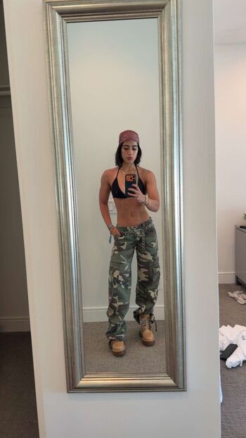 Full leaked Sara saffari private onlyfans photo