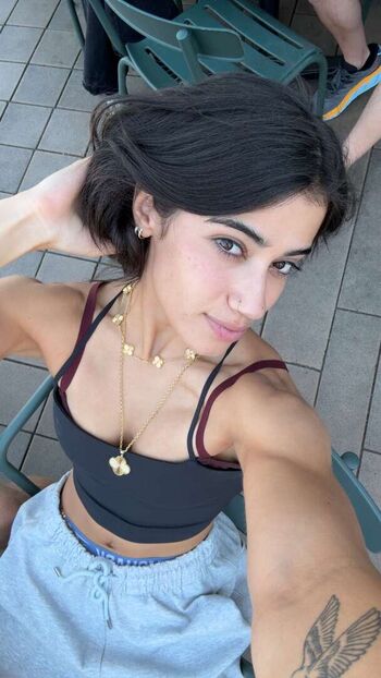 Full leaked Sara saffari private photo