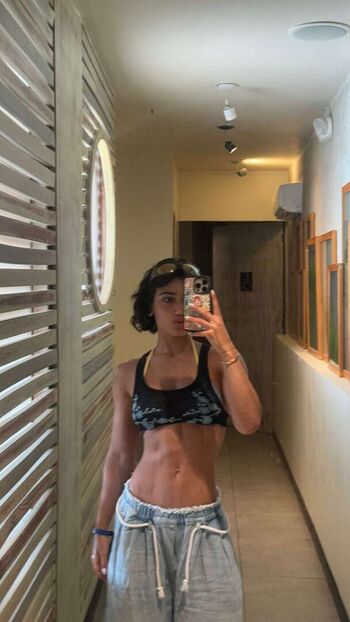 Full leaked Sara saffari page private photo