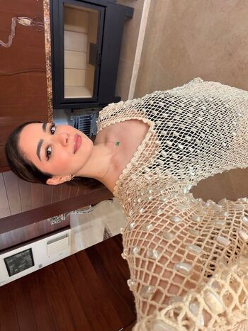 Full leaked Sara tendulkar private photo