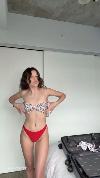 Full leaked Sara waisglass private onlyfans photo