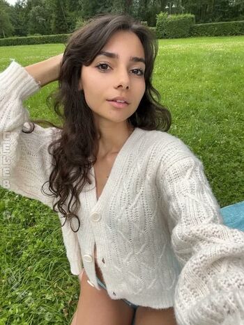 Full leaked Sara wolf private photo