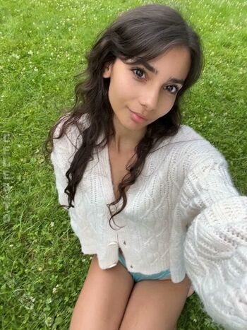 Full leaked Sara wolf private photo