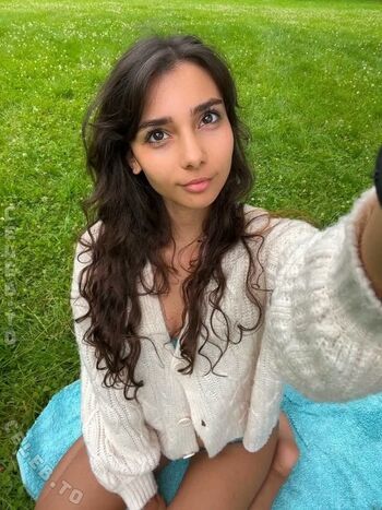 Full leaked Sara wolf private photo