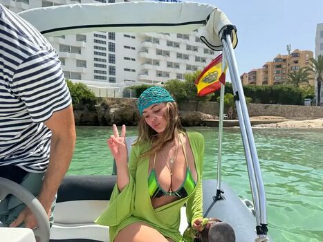 Full leaked Sarabella harris page private photo