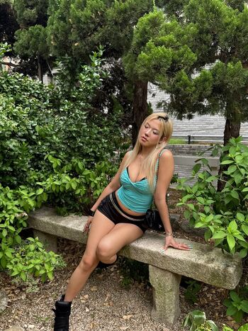 Full leaked Sarachaee private photo