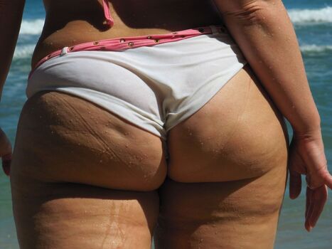 Full leaked Sarah big butt private photo