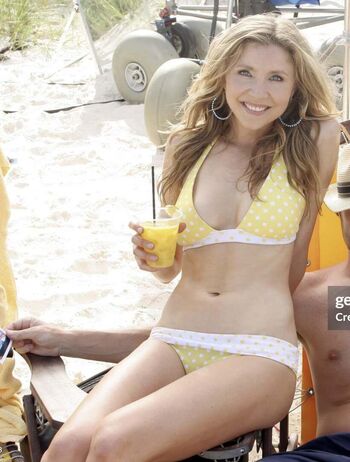 Full leaked Sarah chalke private photo