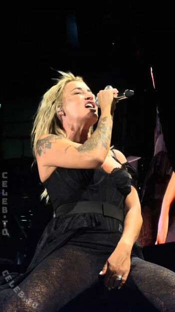 Full leaked Sarah connor private photo