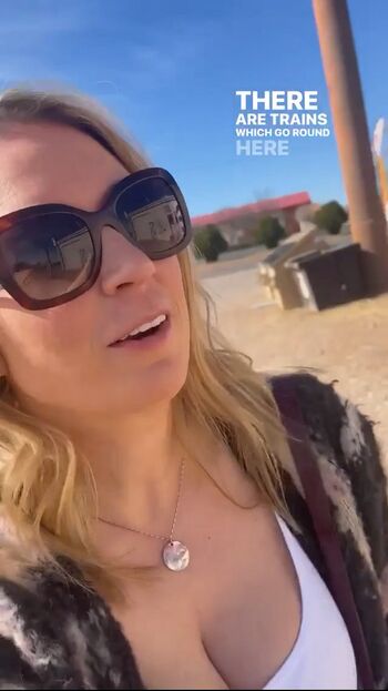 Full leaked Sarah cruddas private photo
