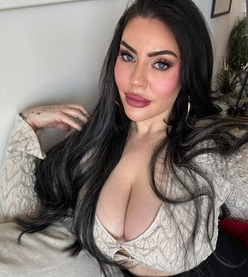 Full leaked Sarah davis private photo