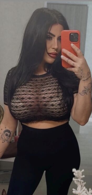 Full leaked Sarah davis private photo