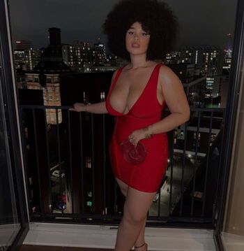 Full leaked Sarah duff private photo
