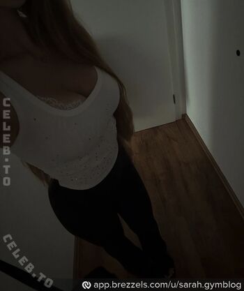 Full leaked Sarah gymblog private photo