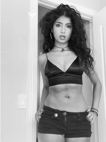 Full leaked Sarah hadjih private photo