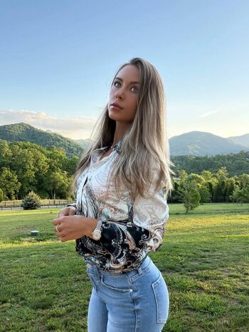 Full leaked Sarah houchens private photo