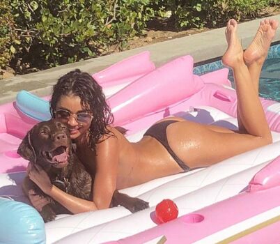 Full leaked Sarah hyland private onlyfans photo