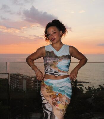 Full leaked Sarah jeffery private photo