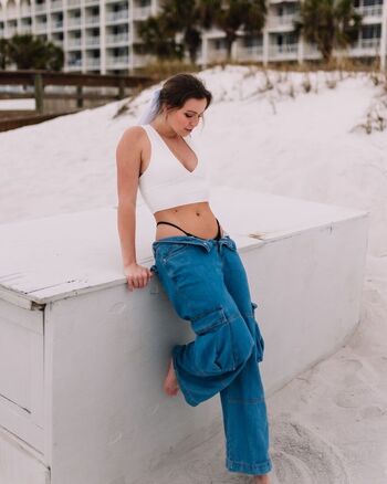 Full leaked Sarah senecal private photo