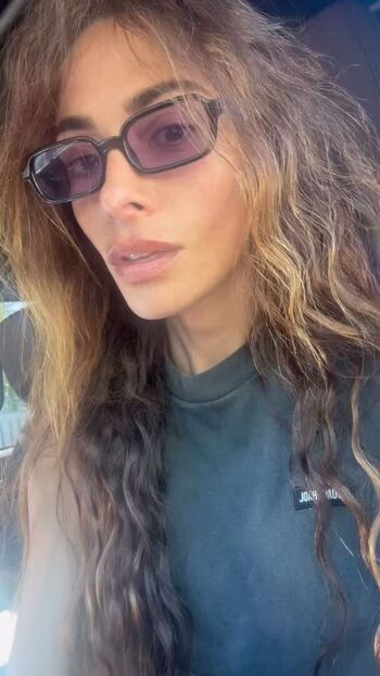 Full leaked Sarah shahi private photo