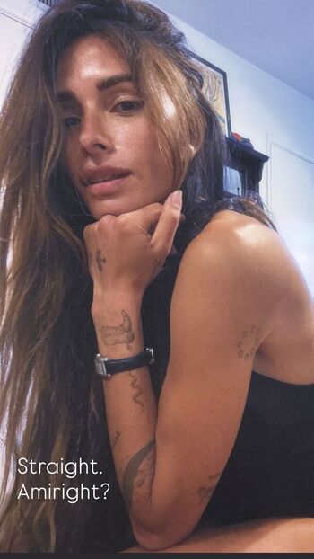 Full leaked Sarah shahi page private photo
