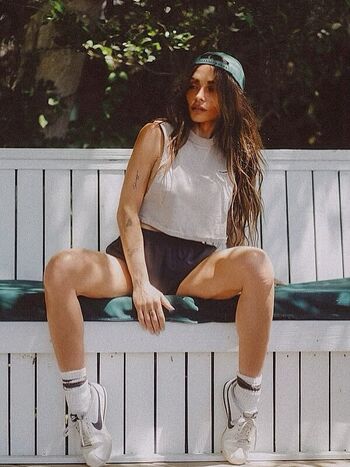 Full leaked Sarah shahi private photo
