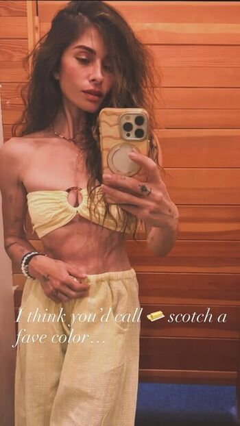 Full leaked Sarah shahi private photo