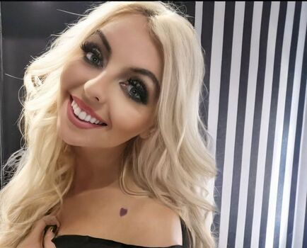 Full leaked Sarah wynn griffiths private photo