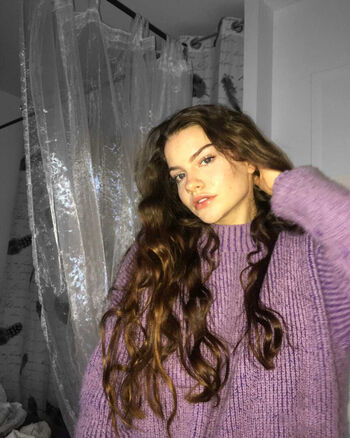 Full leaked Sarahhbl page private onlyfans photo