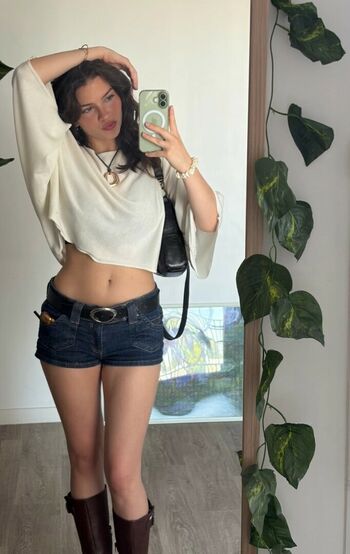 Full leaked Sarahhbl private photo